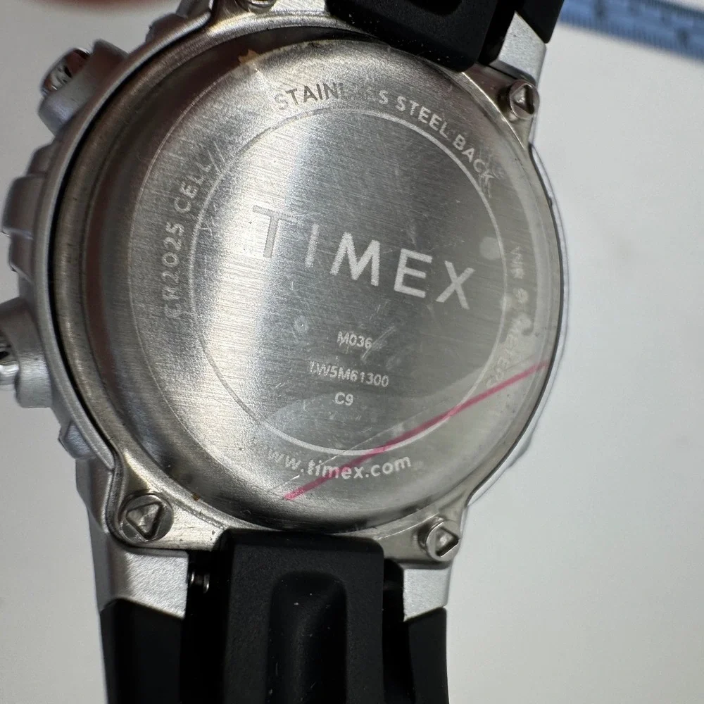 Timex‎ Digital Sports Watch Silver Black Resin Strap Indiglo WR50M TW5M61300
